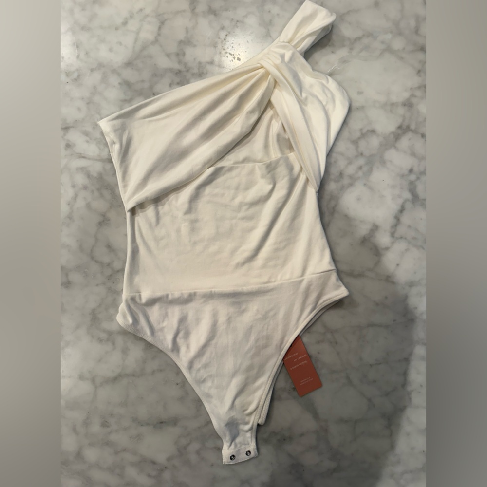 Blue Blush One-Shoulder White Bodysuit